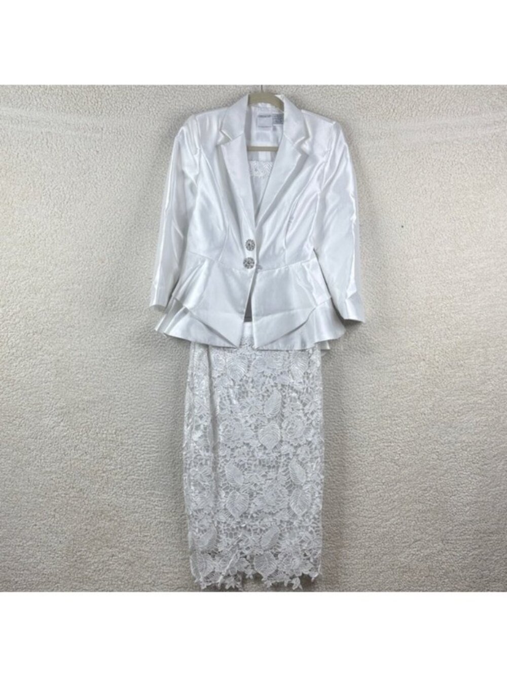 NWOT Regalia Womens White Suit Jacket Lace Skirt Set Formal Church Size 8